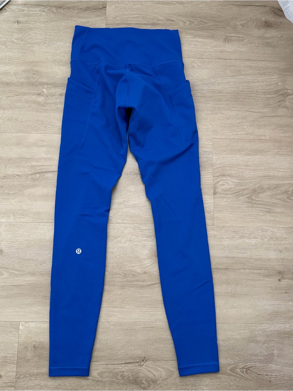 Lululemon Poolside Blue Leggings With Pockets in a Size 6 - Picture 8 of 8